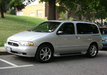 Szyba drzwiowa prawa (pojazd 3-drzwiowy) Nissan Quest V41 FL